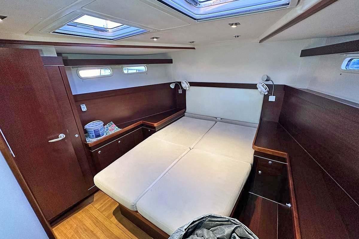 2010 Hanse 545 photo 29