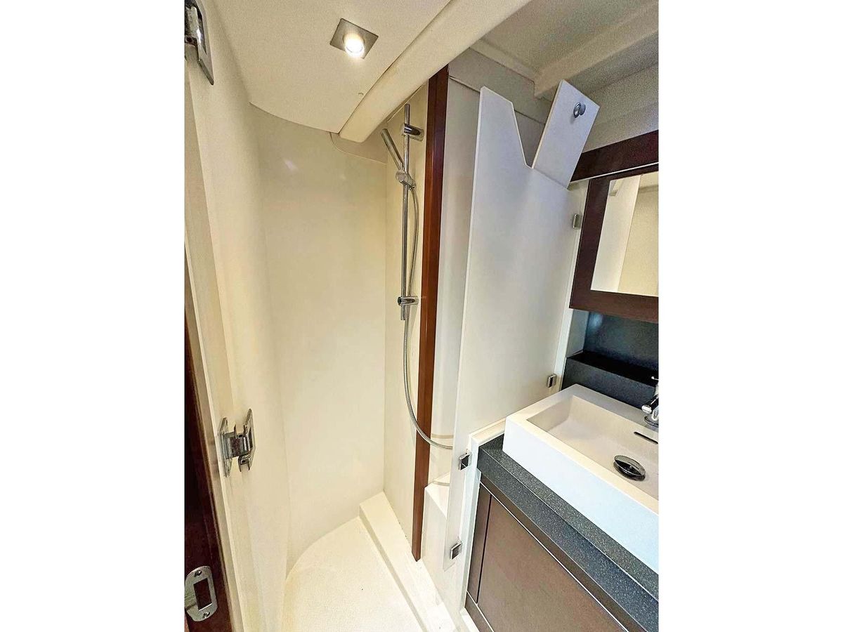 2010 Hanse 545 photo 32