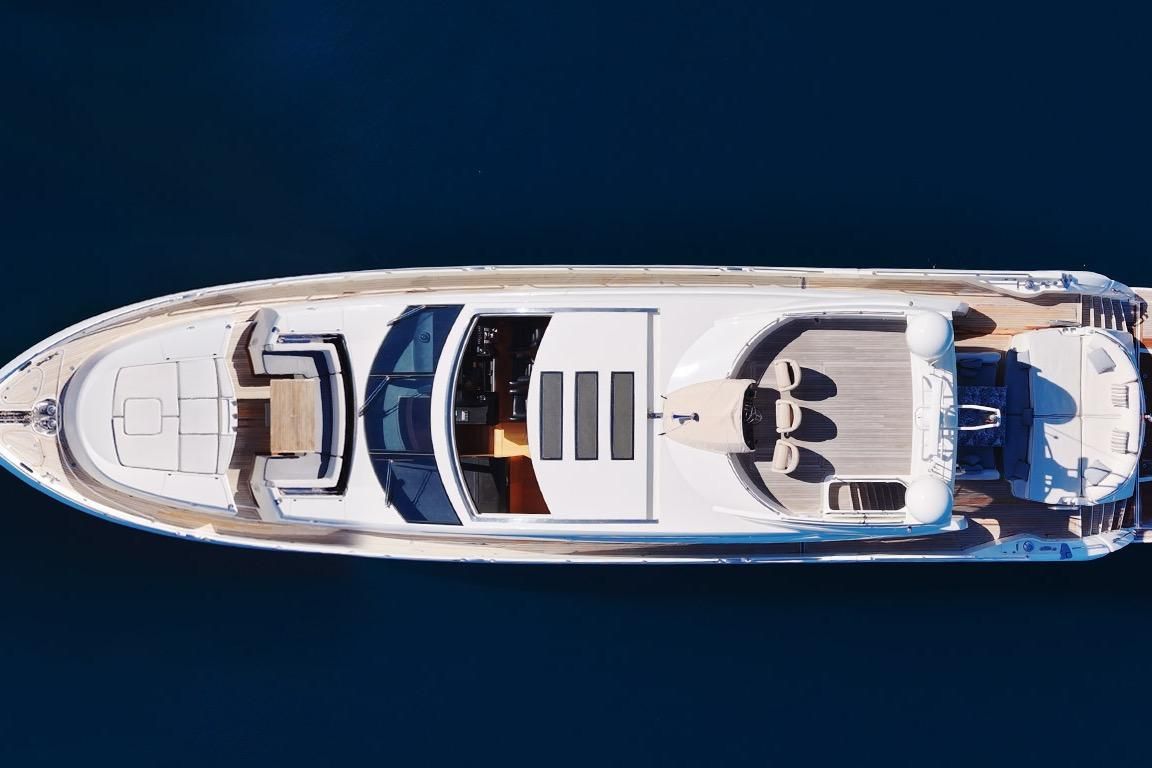 2011 Sunseeker Predator 84 photo 2