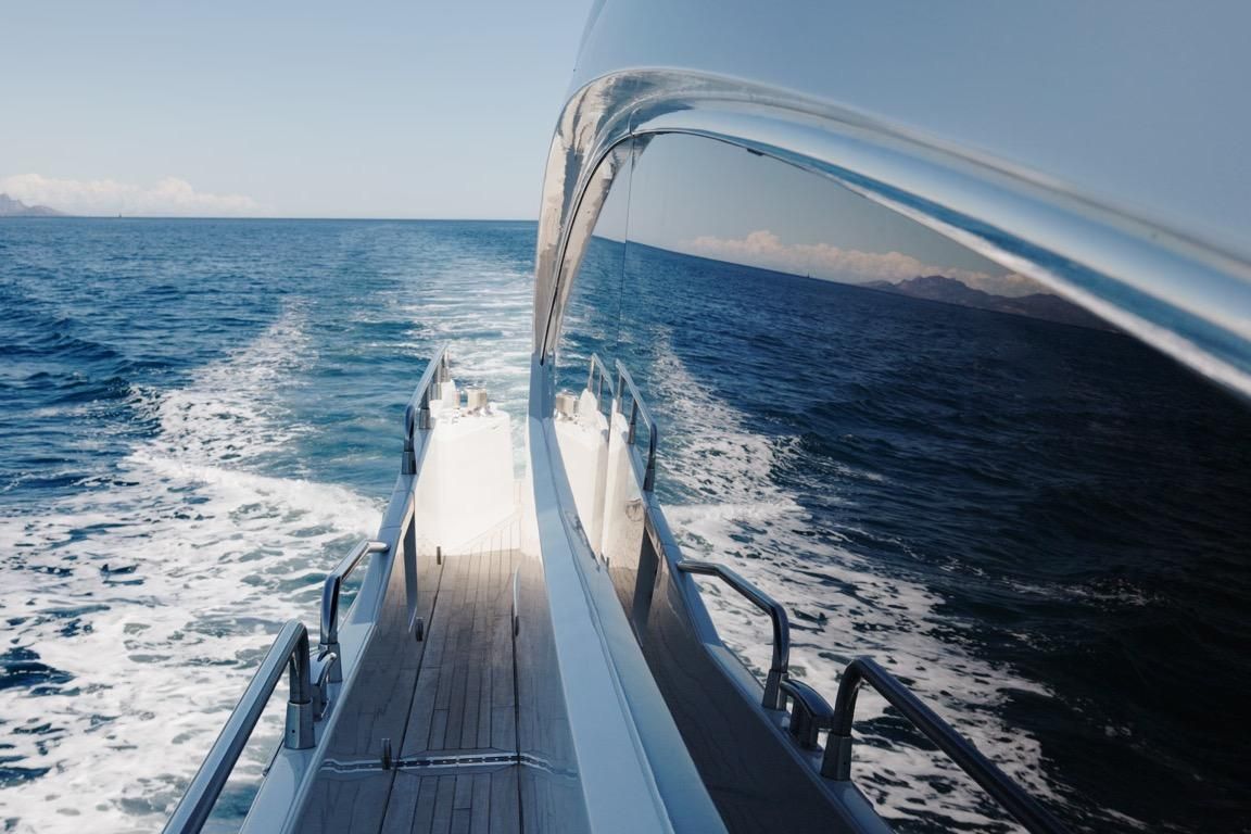 2011 Sunseeker Predator 84 photo 11
