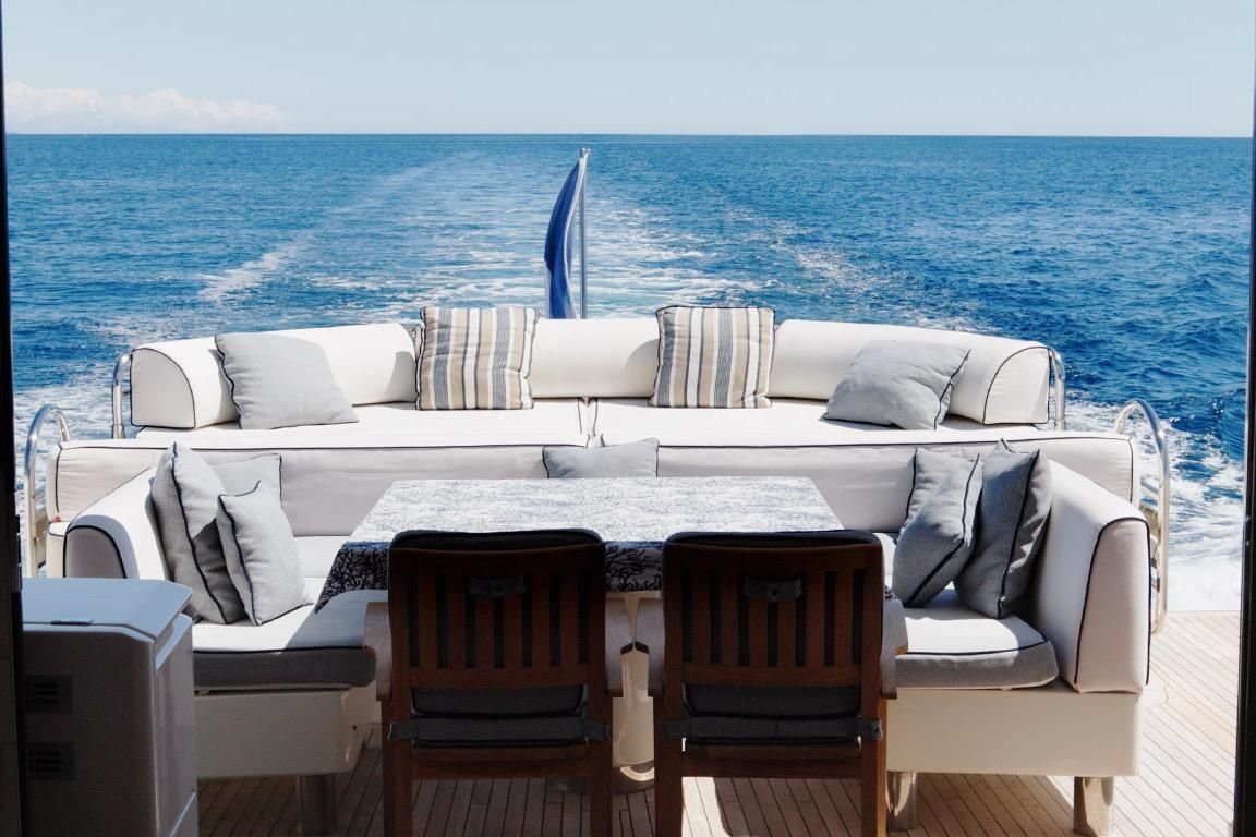 2011 Sunseeker Predator 84 photo 13