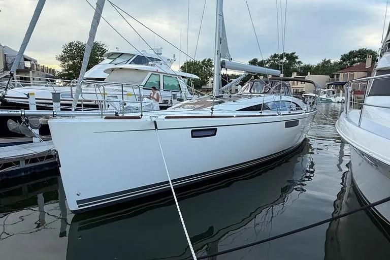 2016 Bavaria Vision 46