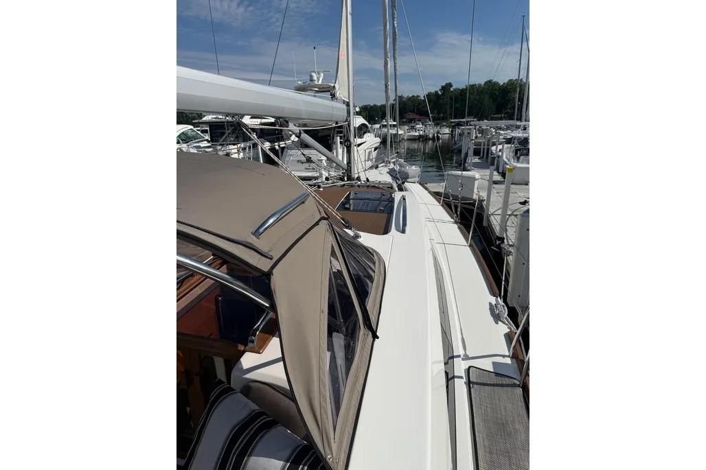 2016 Bavaria Vision 46 photo 14