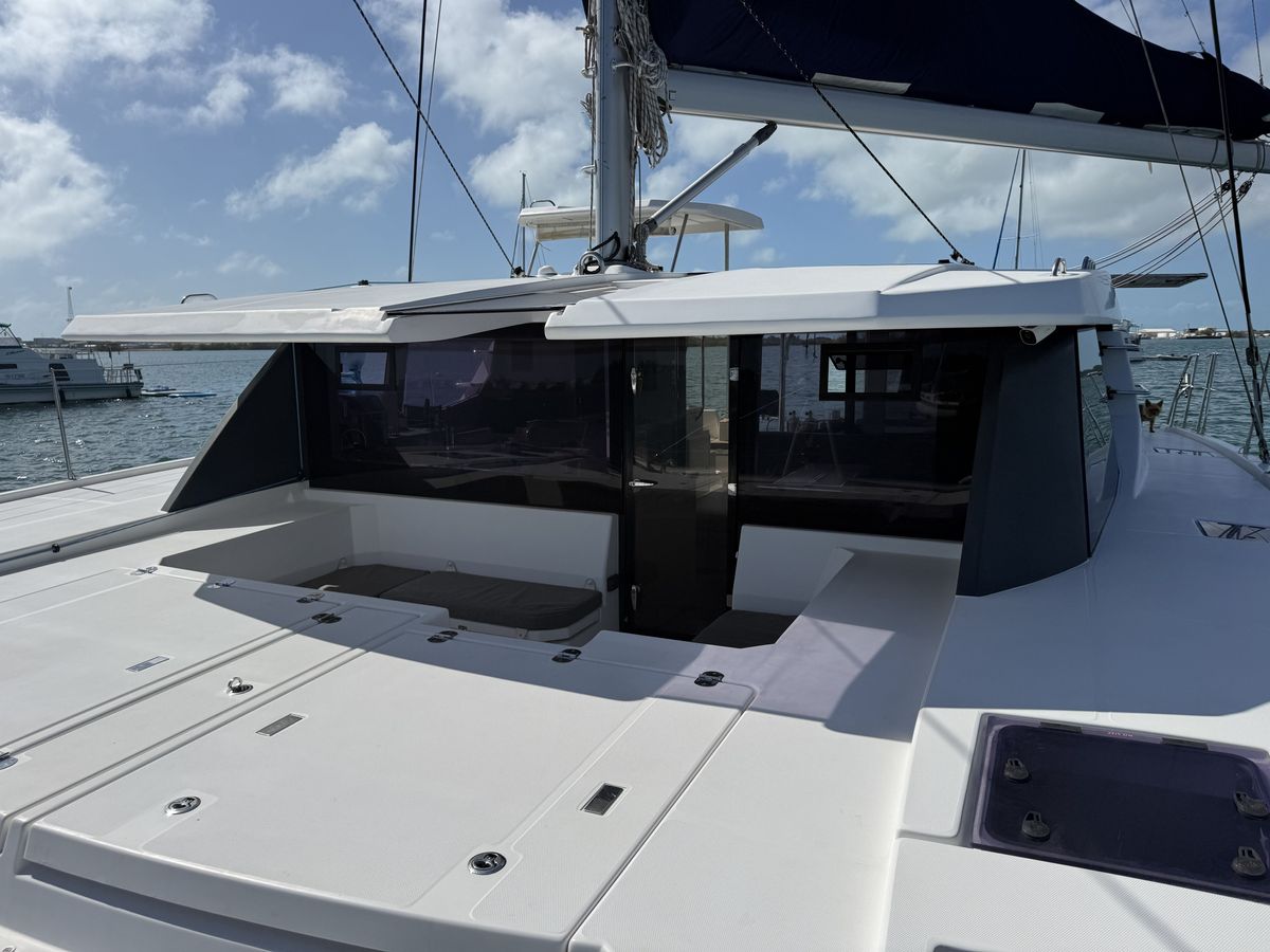 2019 Leopard 45 photo 11