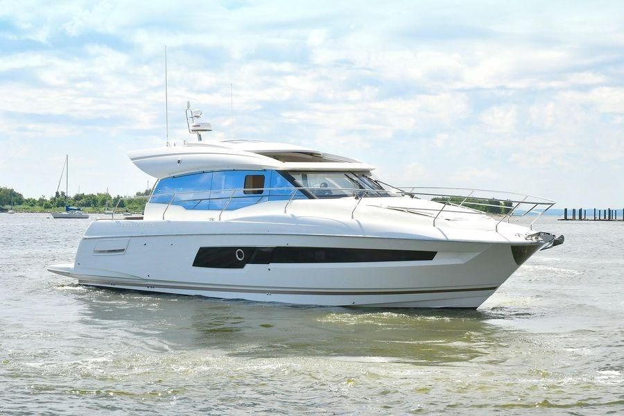 2019 Prestige 460
