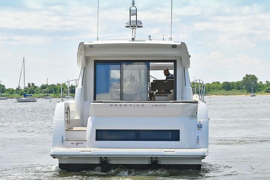2019 Prestige 460 photo 5