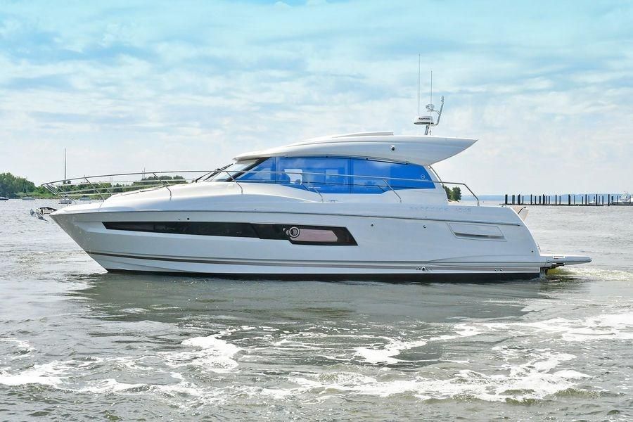 2019 Prestige 460 photo 7