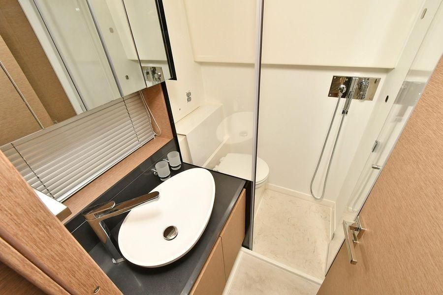 2019 Prestige 460 photo 24