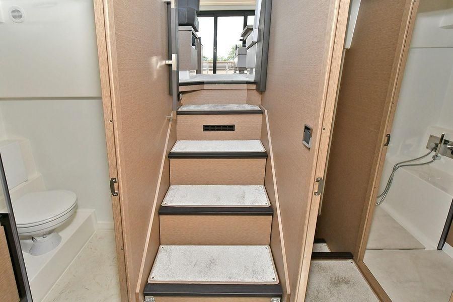 2019 Prestige 460 photo 26
