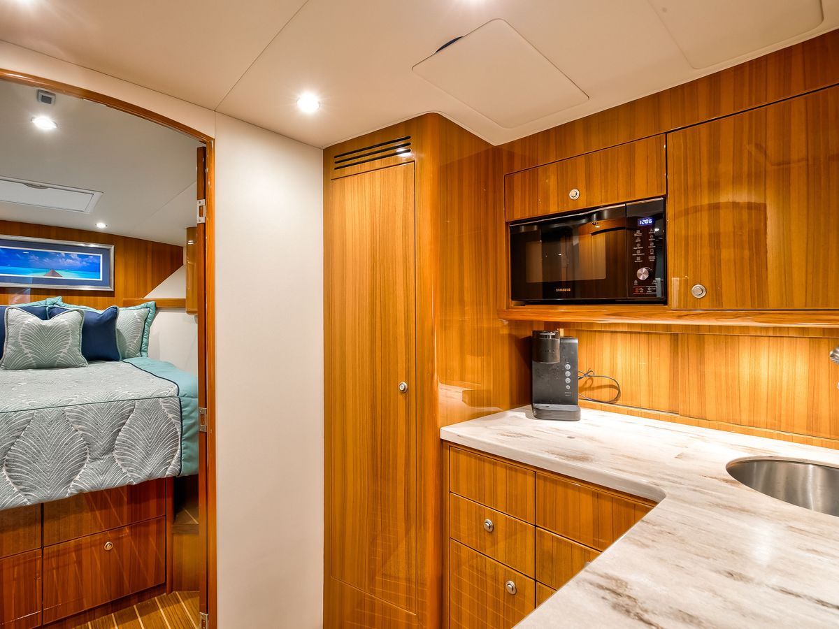 2019 Viking 38 Billfish photo 21