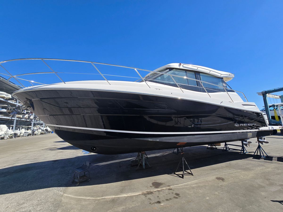 2021 Regal 38 XO photo 30