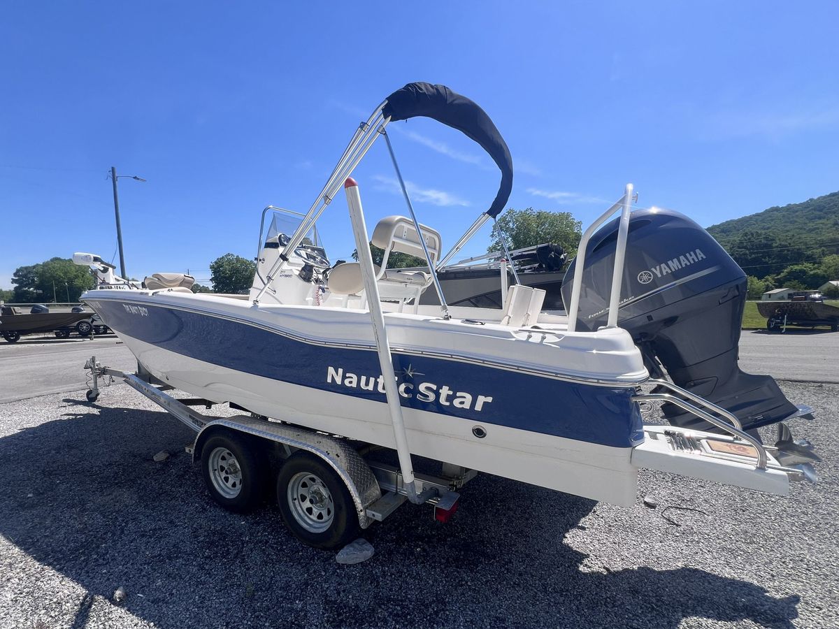2022 NauticStar 211 Hybrid