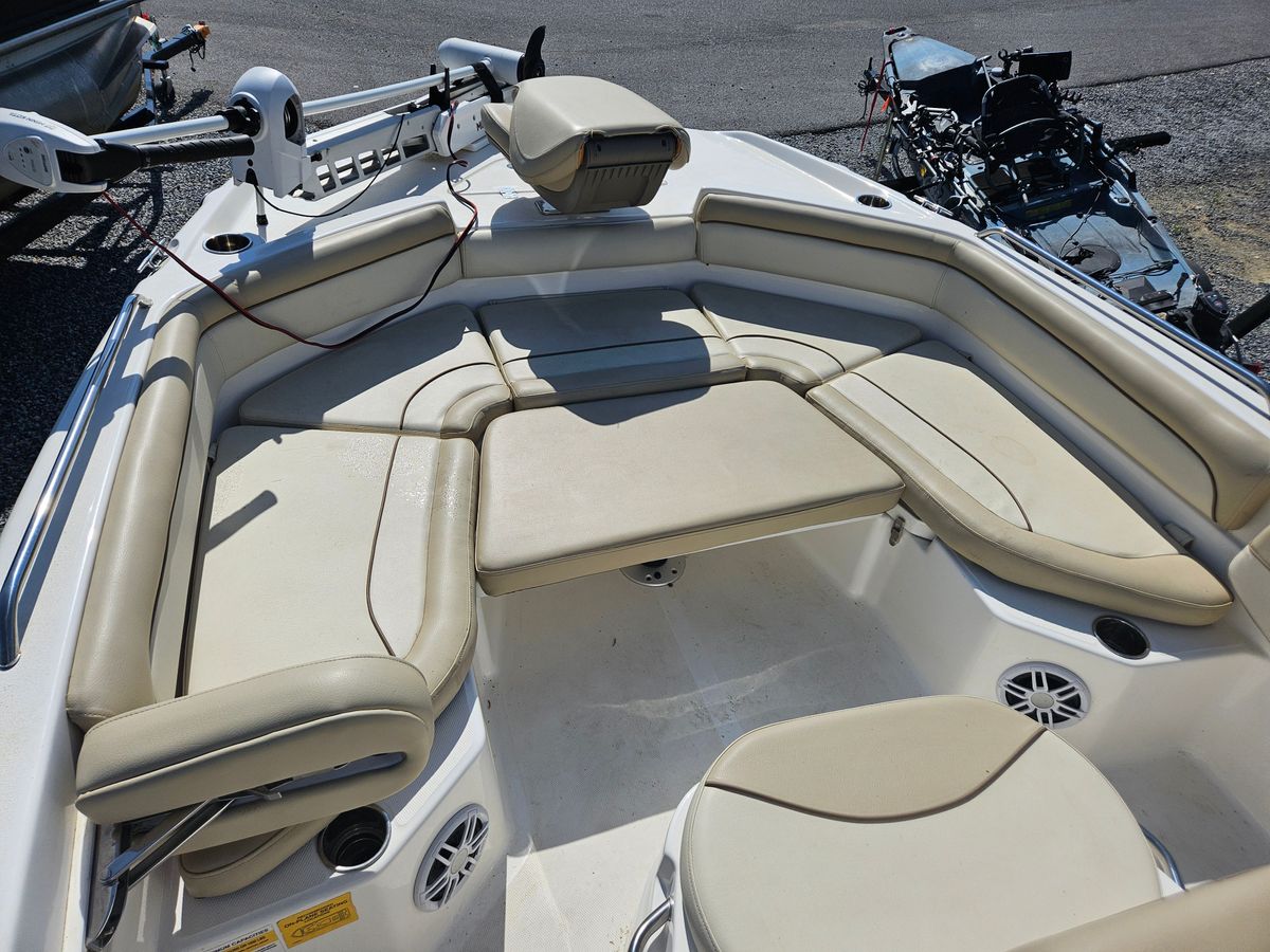 2022 NauticStar 211 Hybrid photo 3