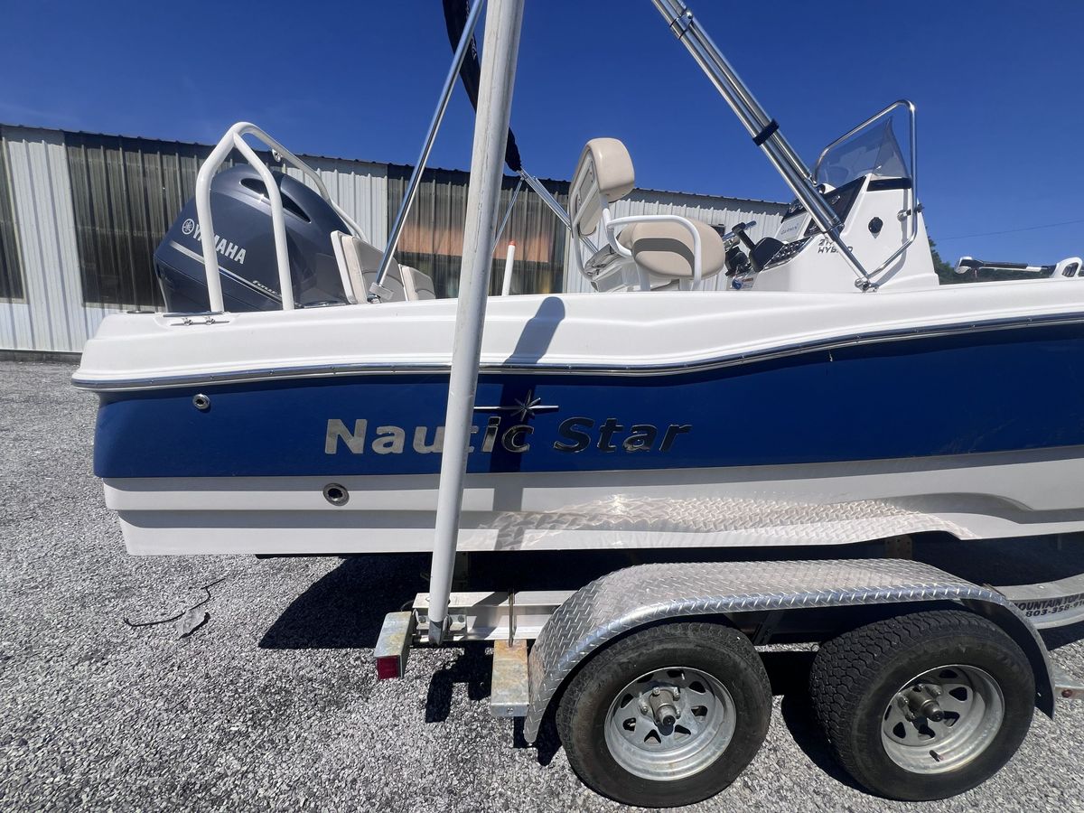 2022 NauticStar 211 Hybrid photo 15