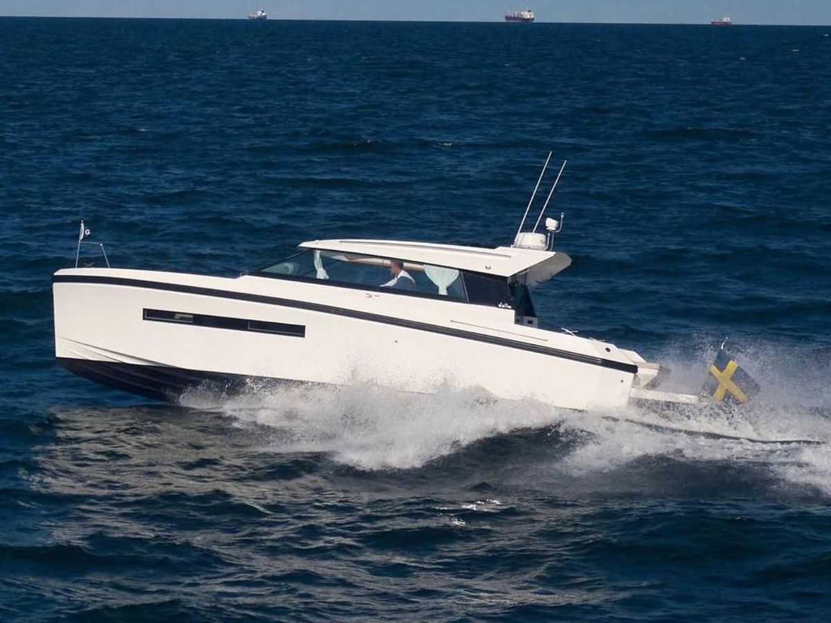 2023 Delta Powerboats 33 Coupe photo 8
