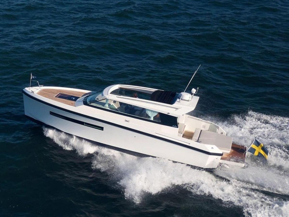 2023 Delta Powerboats 33 Coupe photo 11
