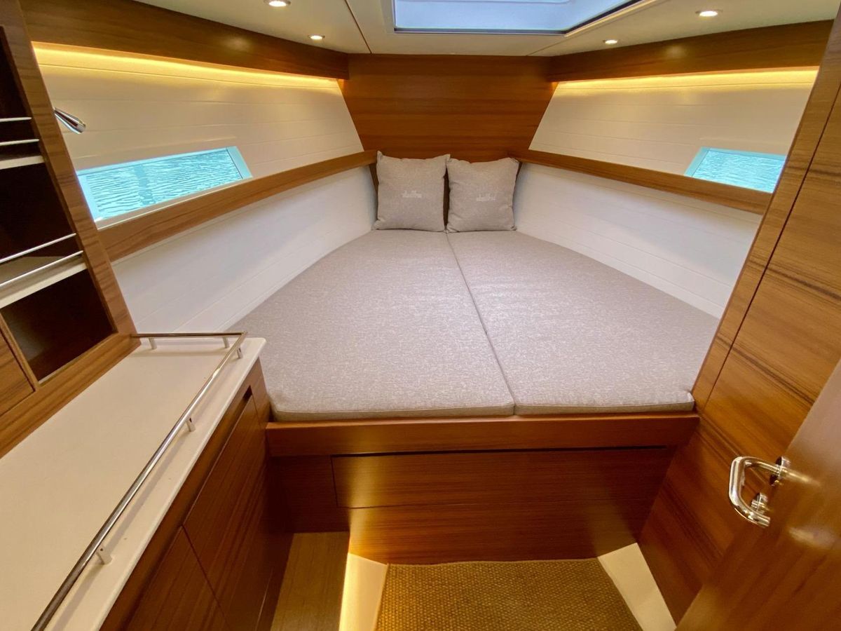 2023 Delta Powerboats 33 Coupe photo 30