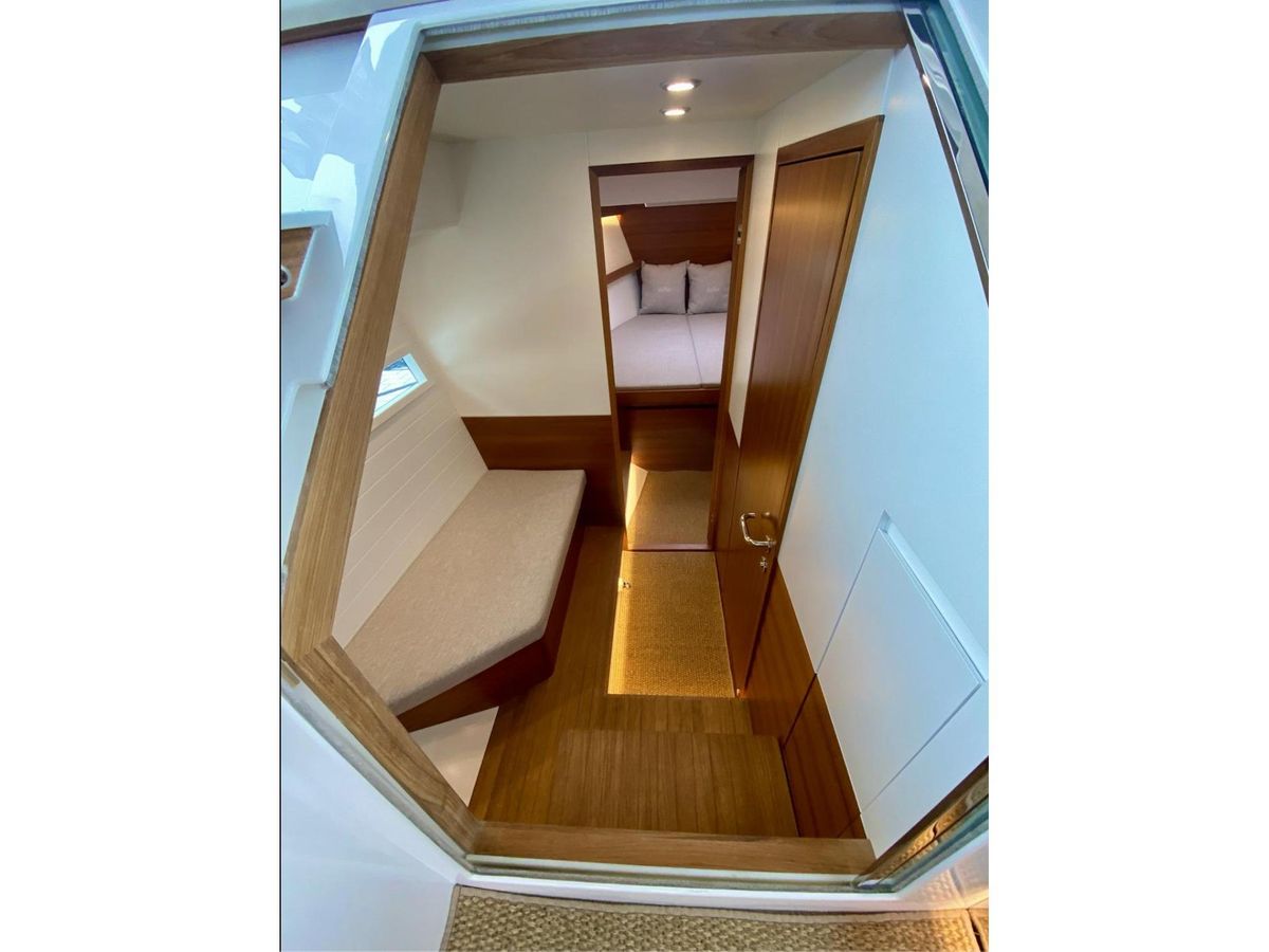 2023 Delta Powerboats 33 Coupe photo 31