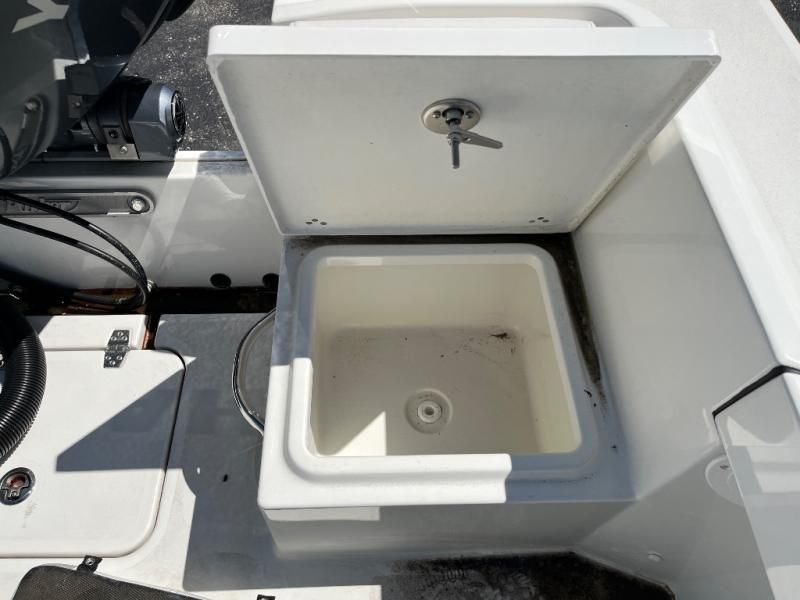 2025 Parker 18SE Center Console photo 20