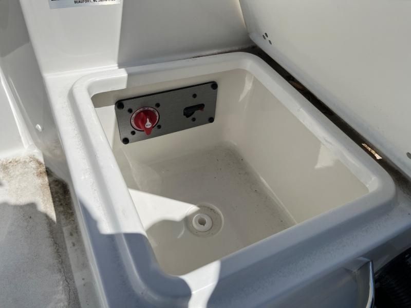 2025 Parker 18SE Center Console photo 21