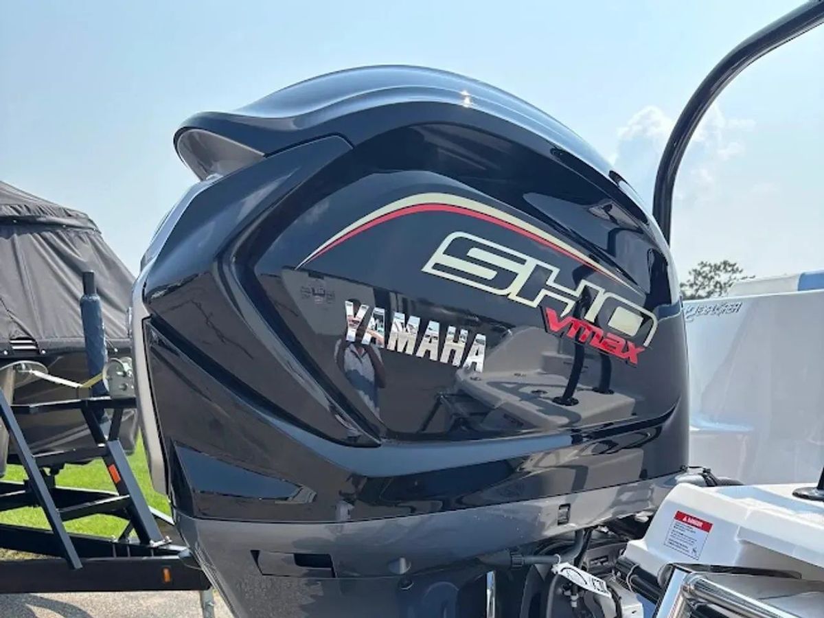 2026 Robalo R202 Explorer photo 5