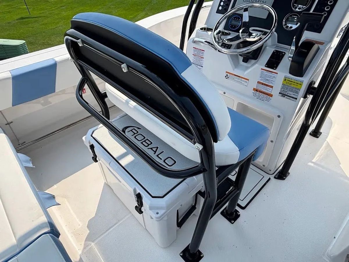 2026 Robalo R202 Explorer photo 10