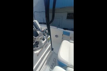 2026 Robalo R222 Center Console photo 37