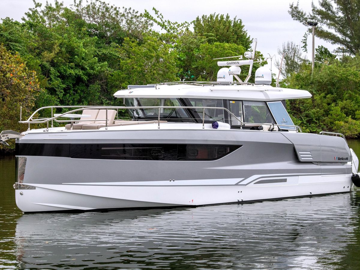2026 Wellcraft 44 Explorer
