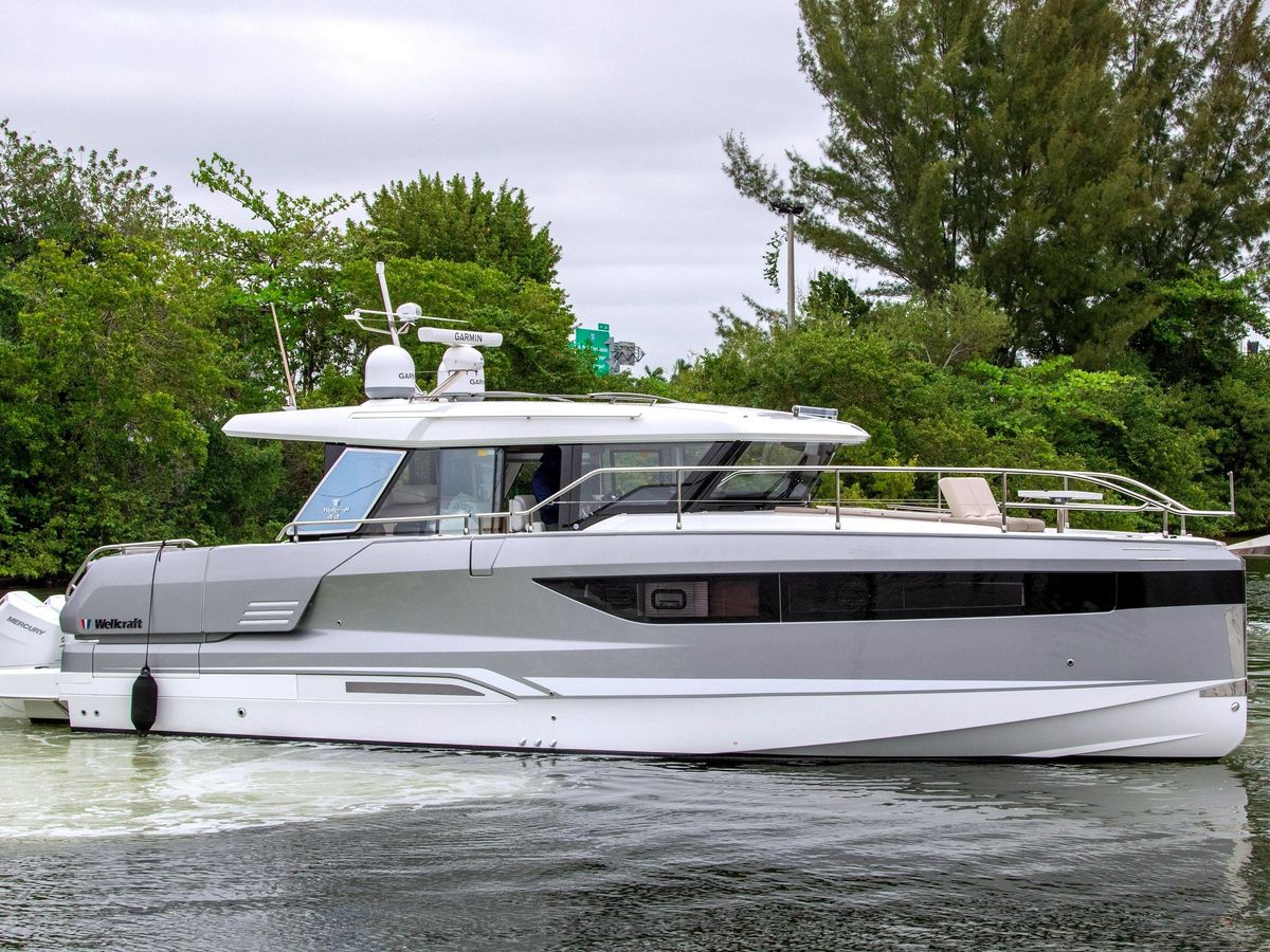2026 Wellcraft 44 Explorer photo 3