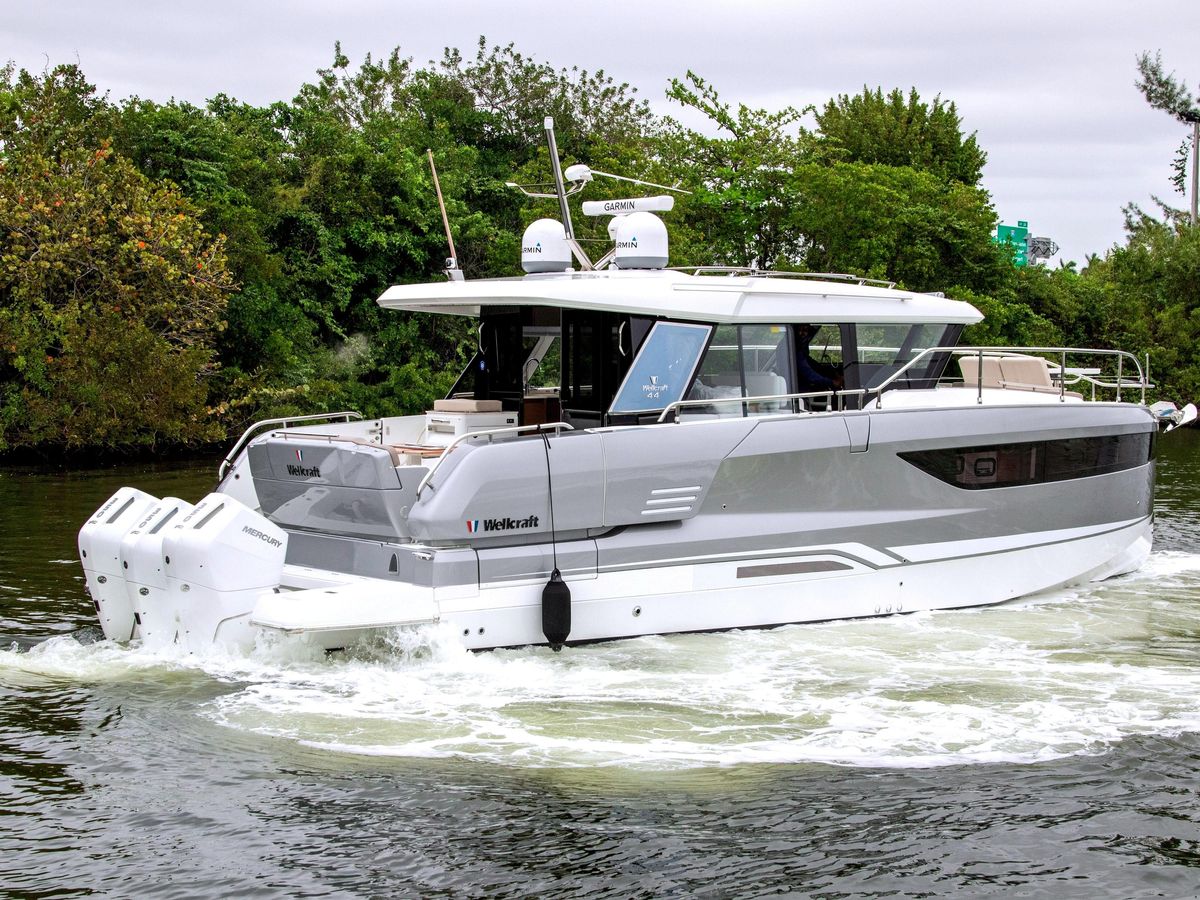 2026 Wellcraft 44 Explorer photo 4