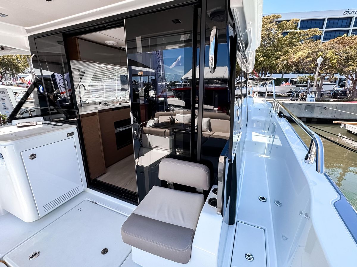 2026 Wellcraft 44 Explorer photo 10