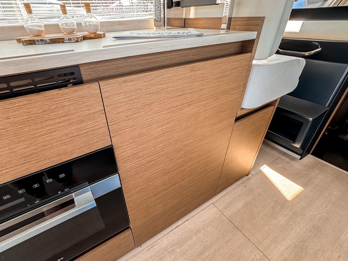 2026 Wellcraft 44 Explorer photo 19