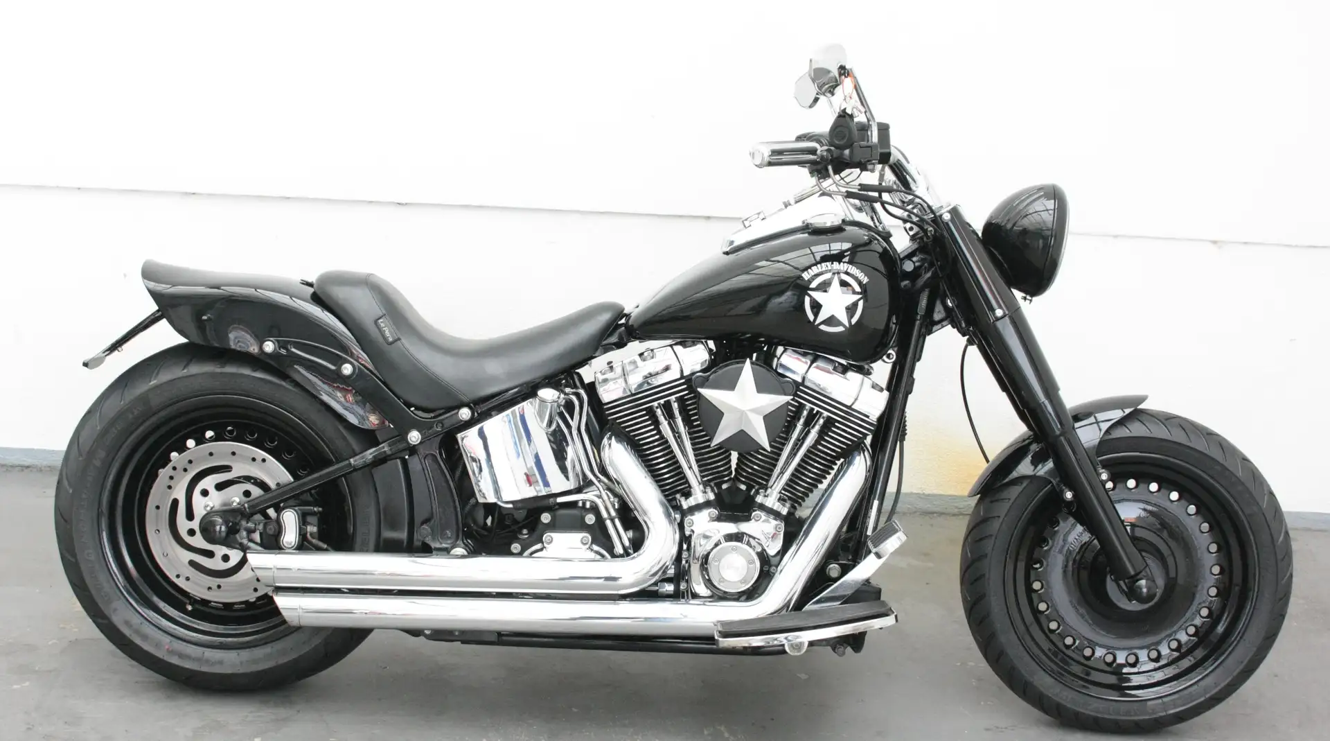 2008 Harley-Davidson Fat Boy FLSTF Softail Fat Boy 5HD1 Heckumbau photo 2