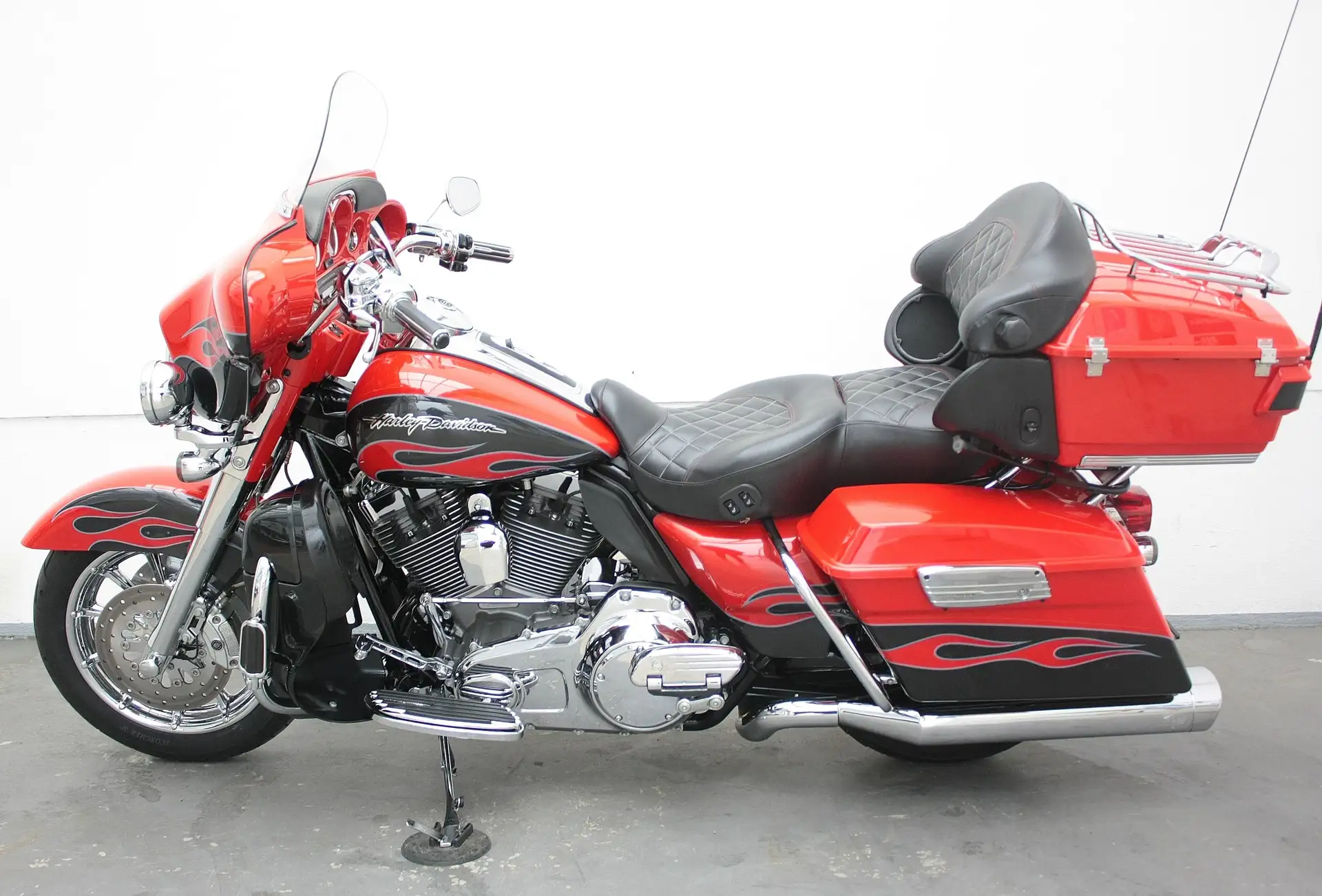 2010 Harley-Davidson Electra Glide FLHTCUSE 3 CVO 110' E-Glide Ultra Classic 5HD1.... photo 19