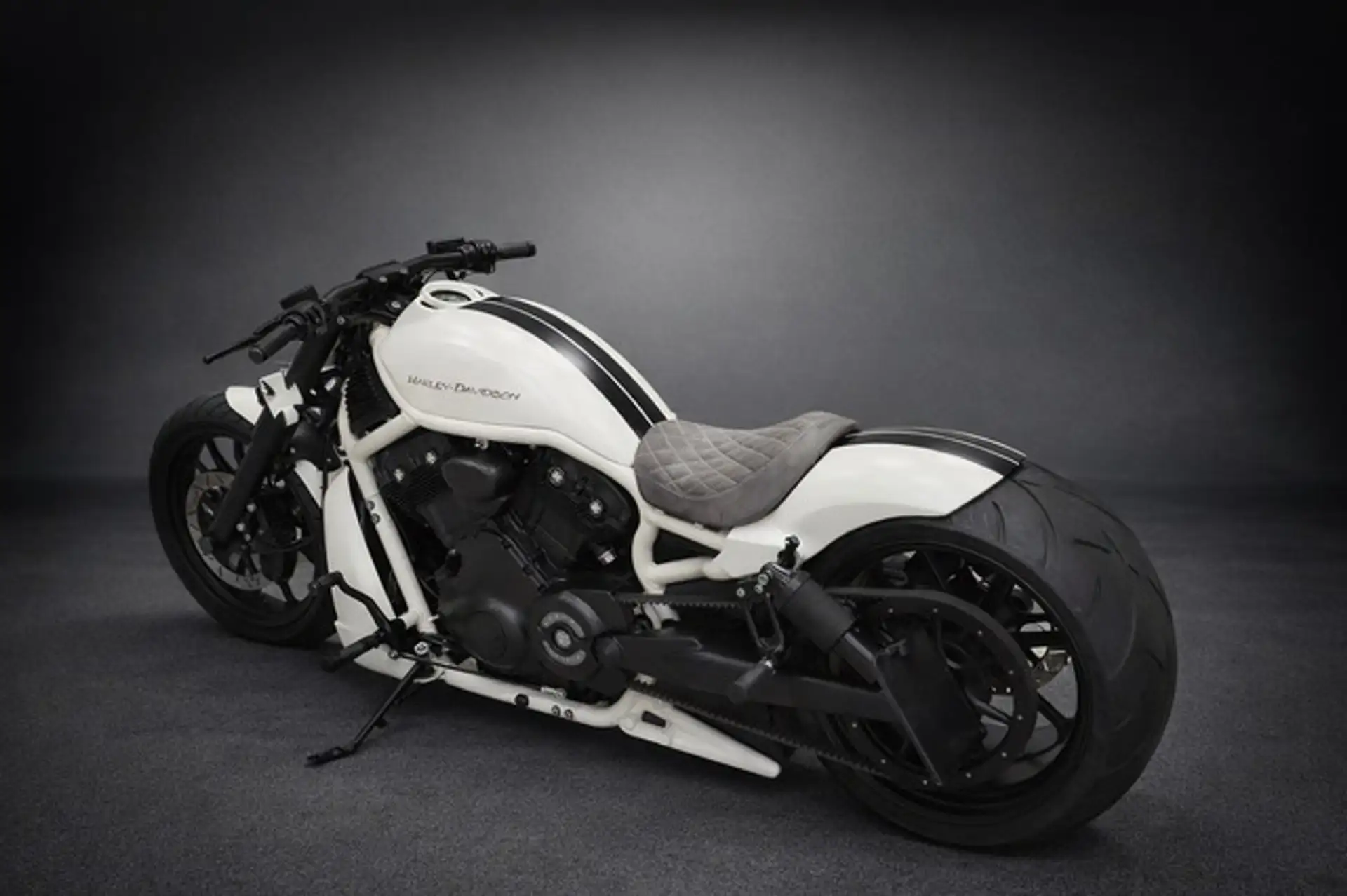 2010 Harley-Davidson V-Rod CUSTOM*AIRRIDE*300er UMBAU*RICK'S*UNIKAT* photo 3