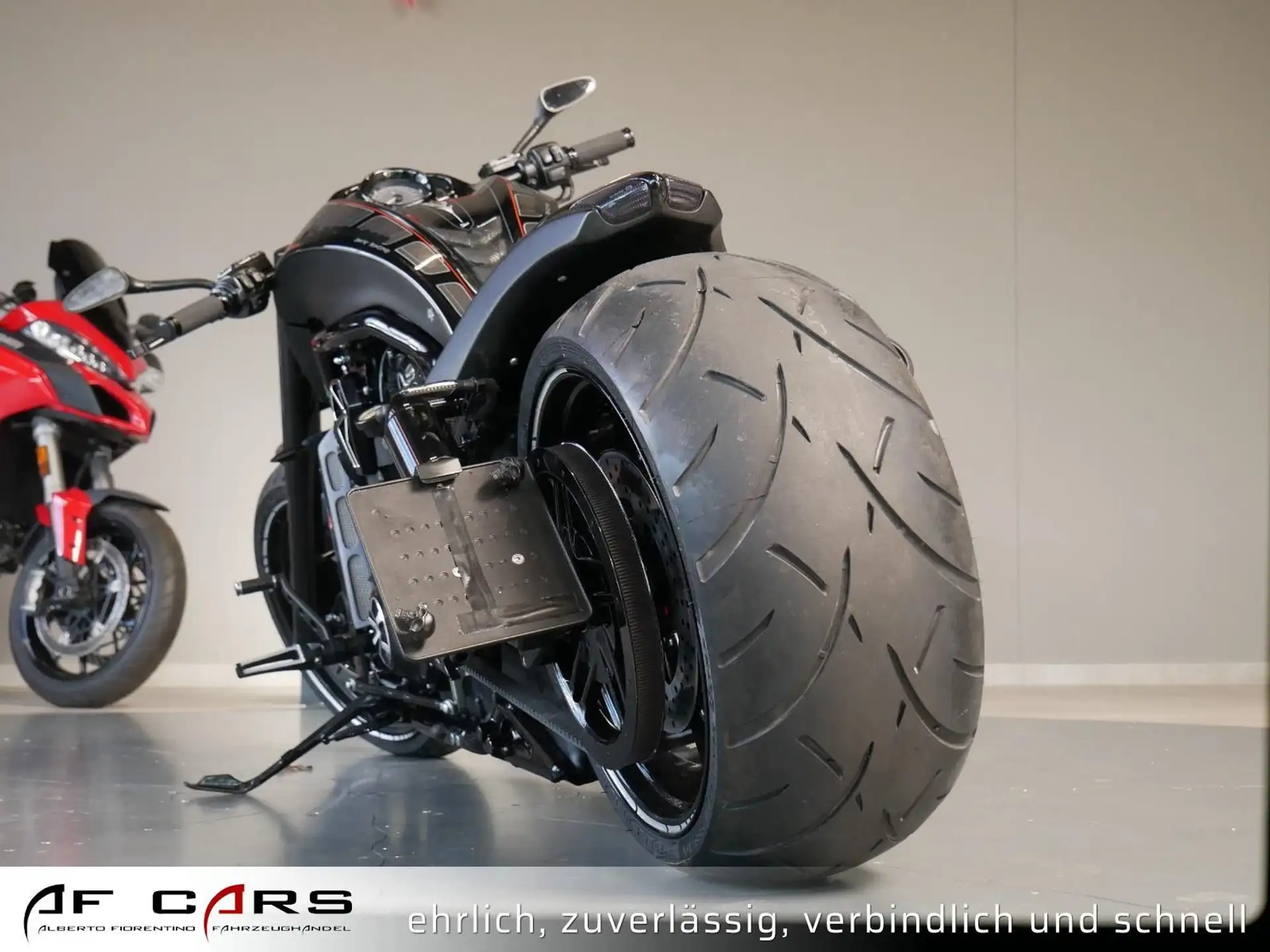 2012 Harley-Davidson Night Rod Night Rod Special 5HD Custom Extreme Komplettumbau photo 9