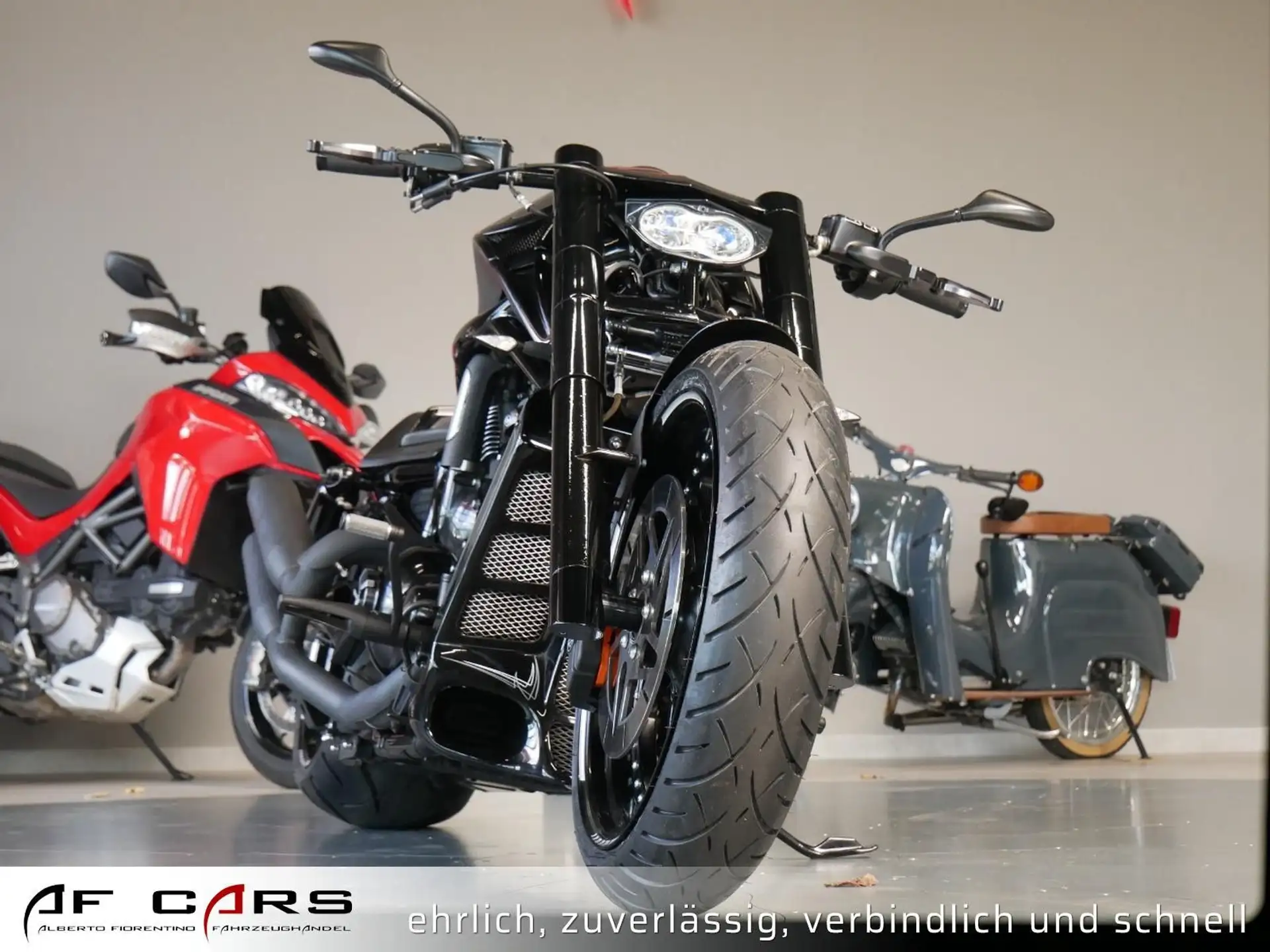2012 Harley-Davidson Night Rod Night Rod Special 5HD Custom Extreme Komplettumbau photo 24