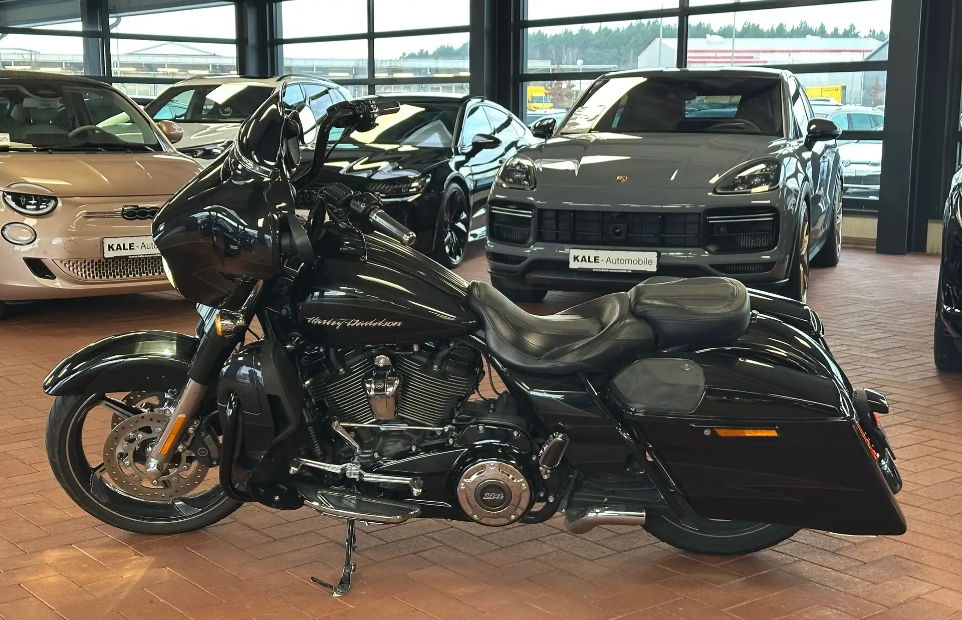 2017 Harley-Davidson Street Glide *CVO*Deutsches Modell* photo 8