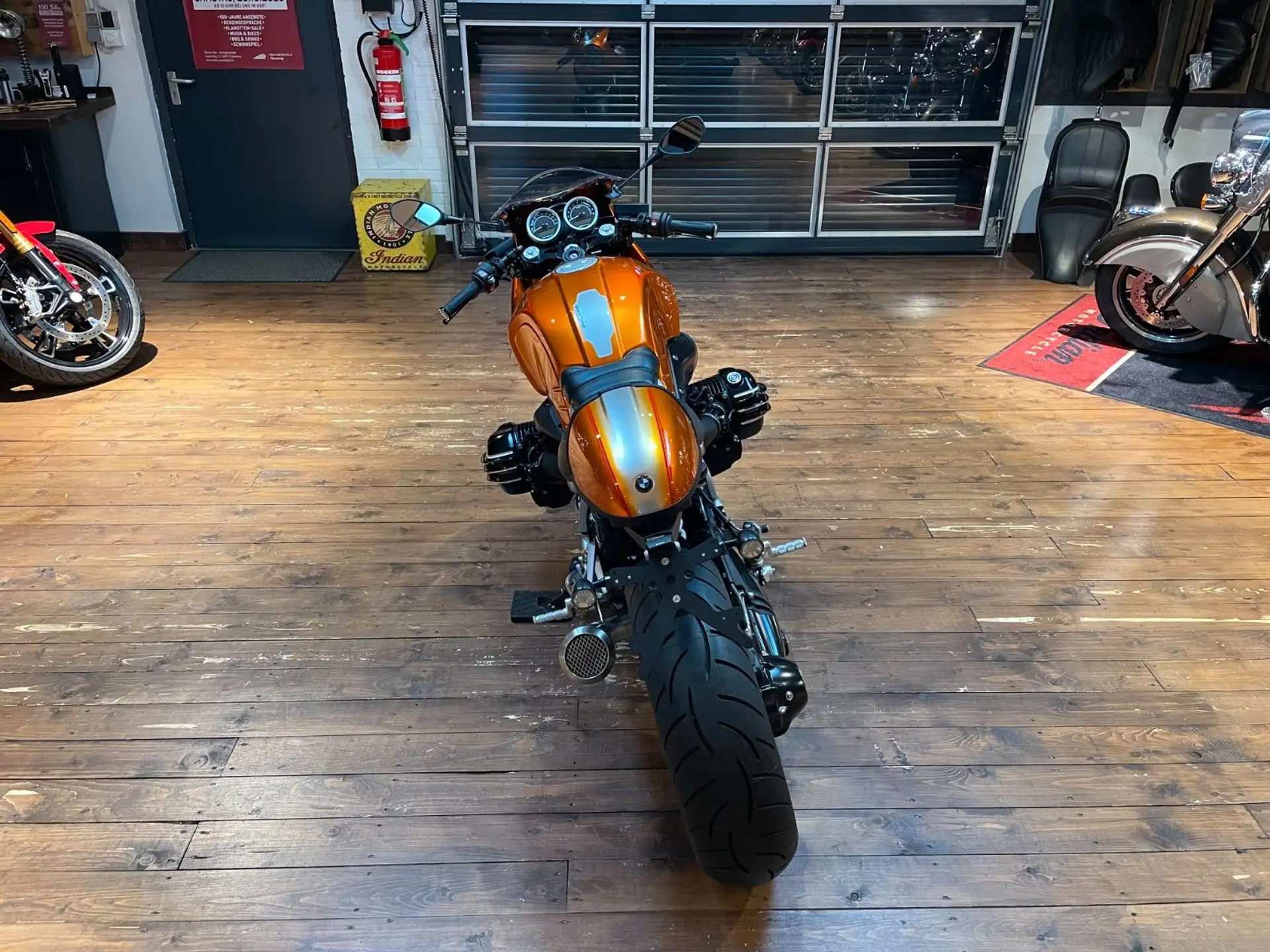 2020 BMW R nineT Racer "Roland Sands" 250€/4,99% photo 13