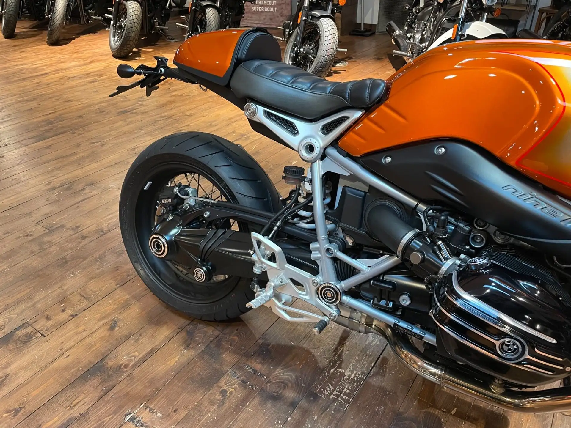 2020 BMW R nineT Racer "Roland Sands" 250€/4,99% photo 17