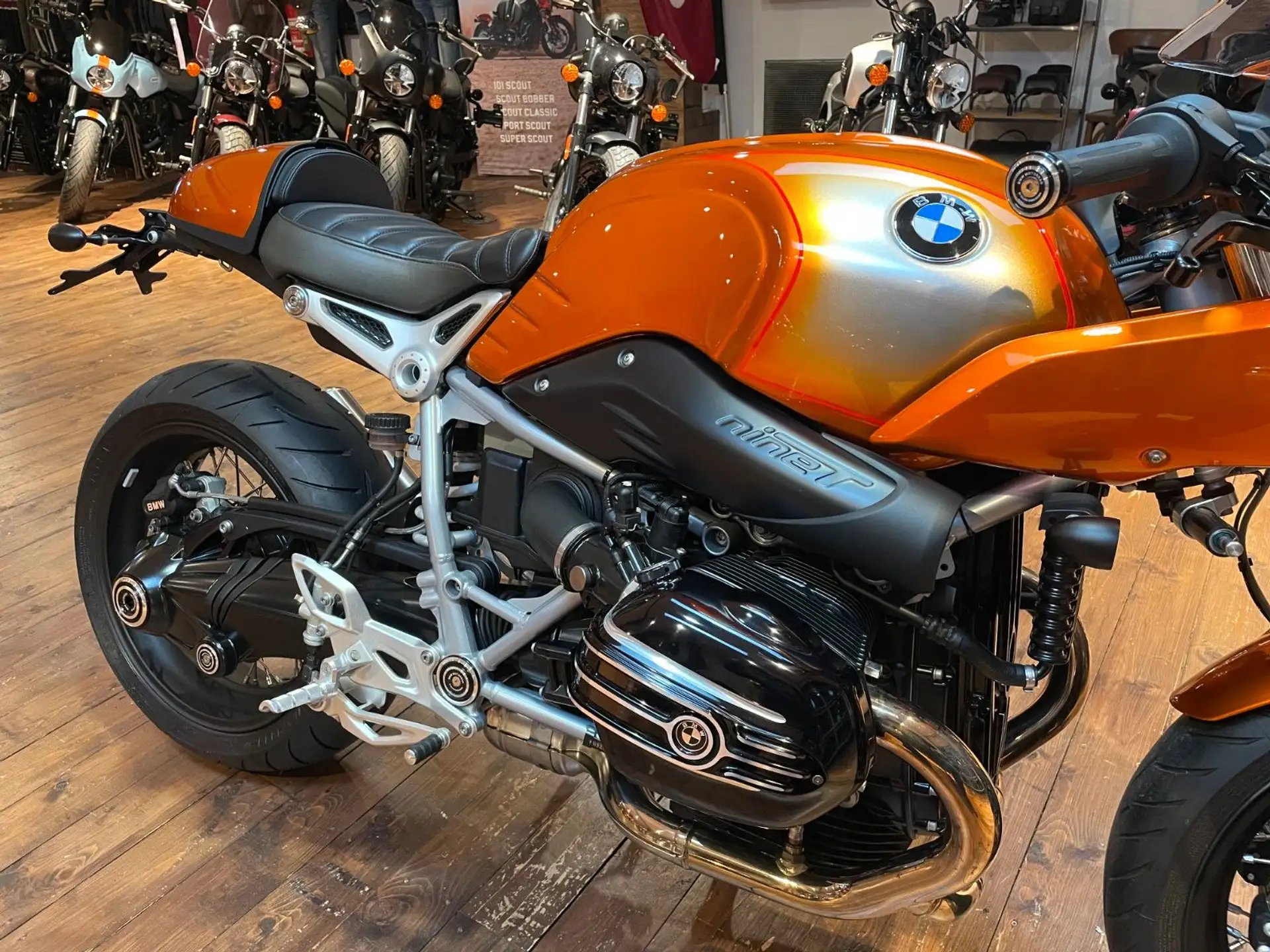 2020 BMW R nineT Racer "Roland Sands" 250€/4,99% photo 20