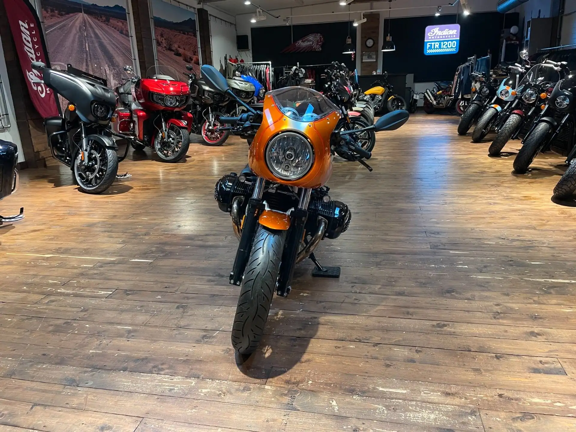 2020 BMW R nineT Racer "Roland Sands" 250€/4,99% photo 26