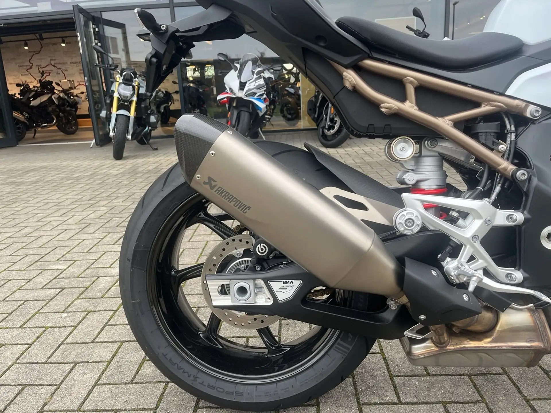 2022 BMW S 1000 R photo 12