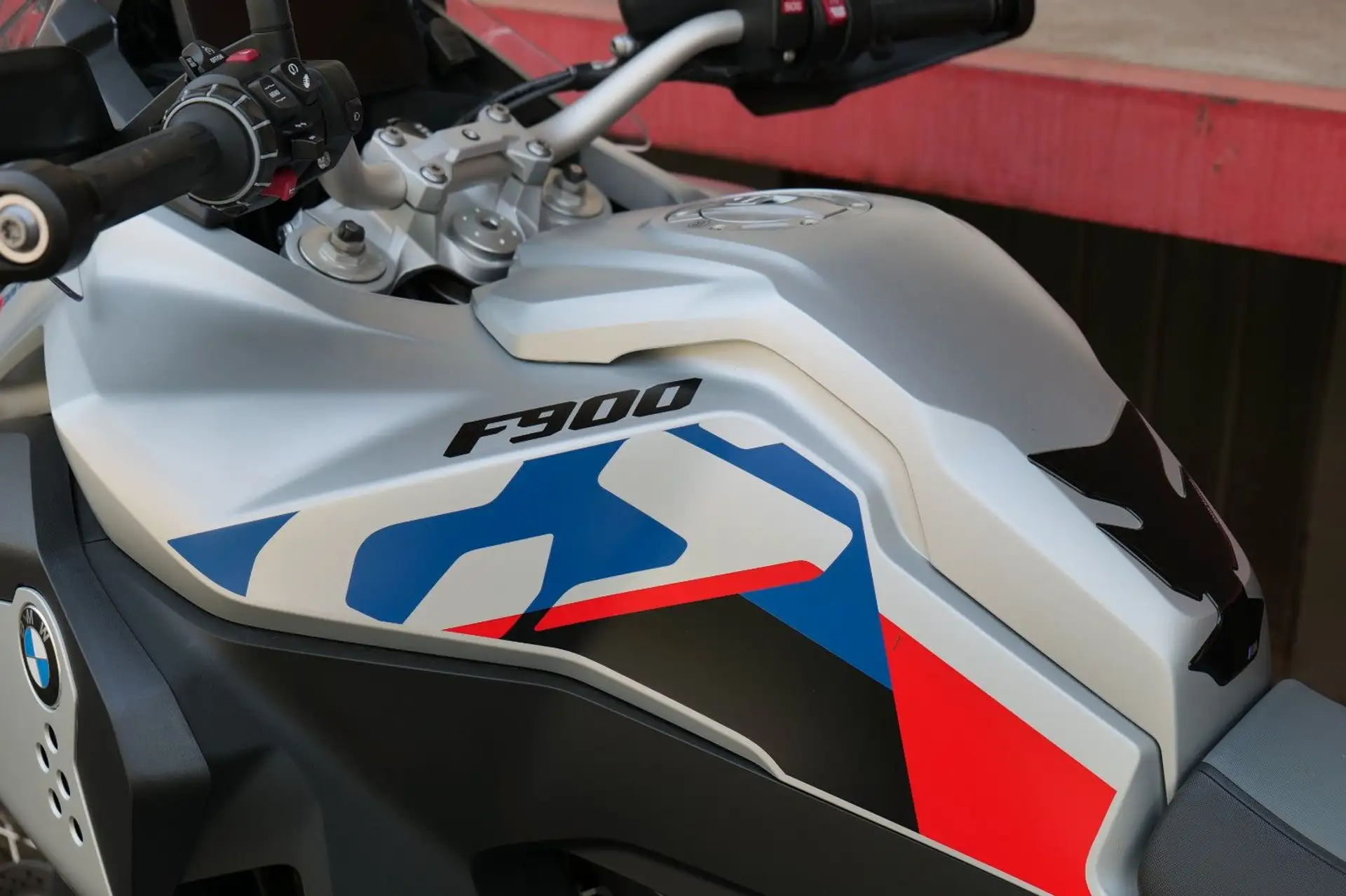 2024 BMW F 900 GS Adv. Style Ride Pro *Oil Inclusive* photo 9