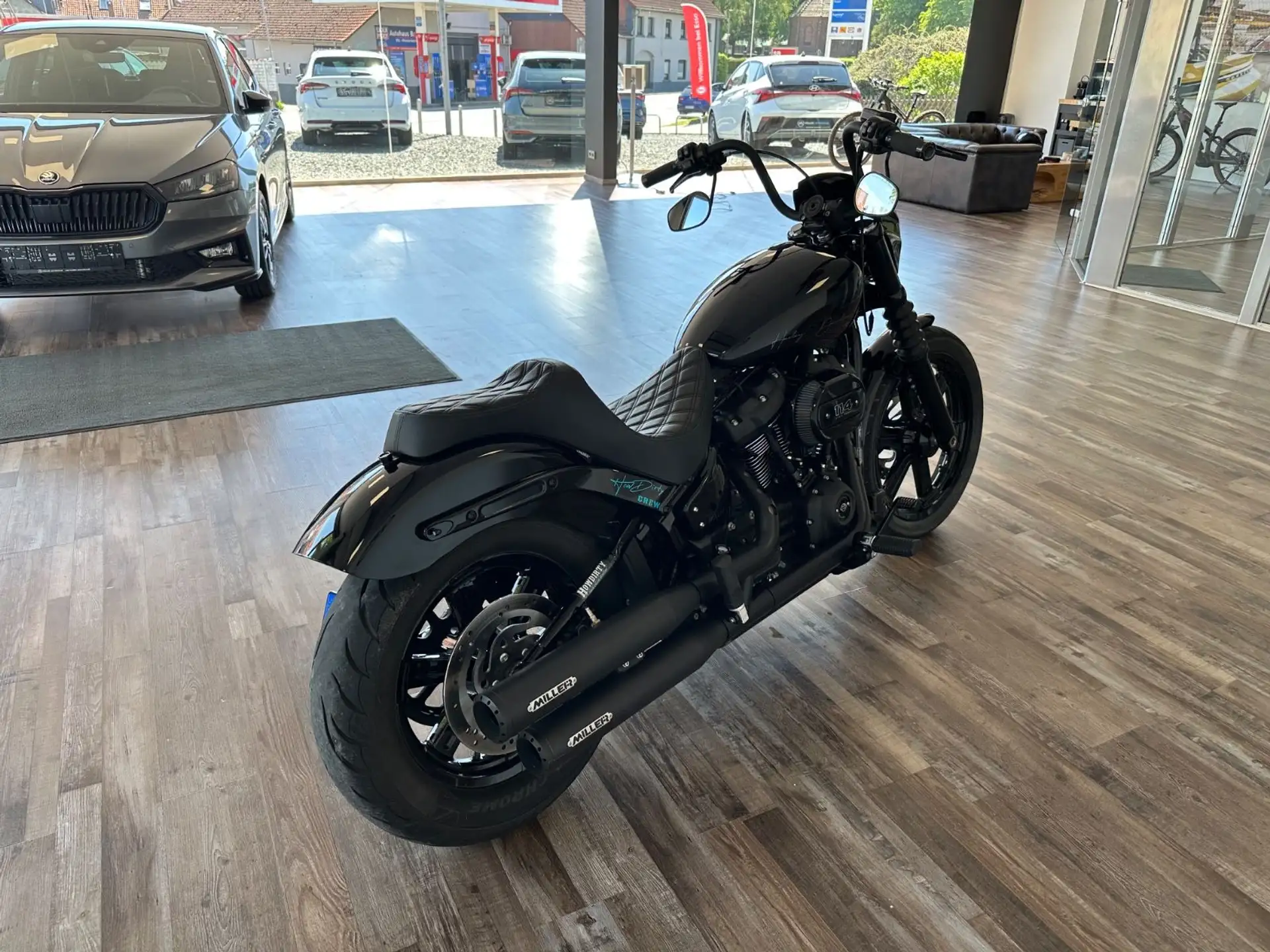 2024 Harley-Davidson Street Bob 114 FXBBS photo 5