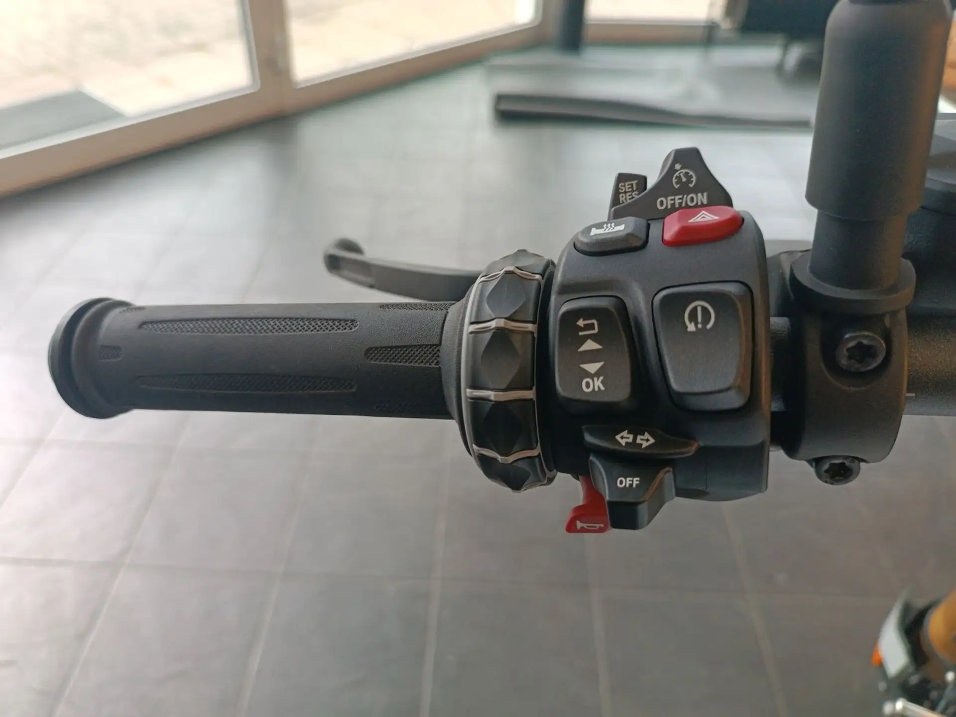 2025 BMW R 12 G/S photo 11