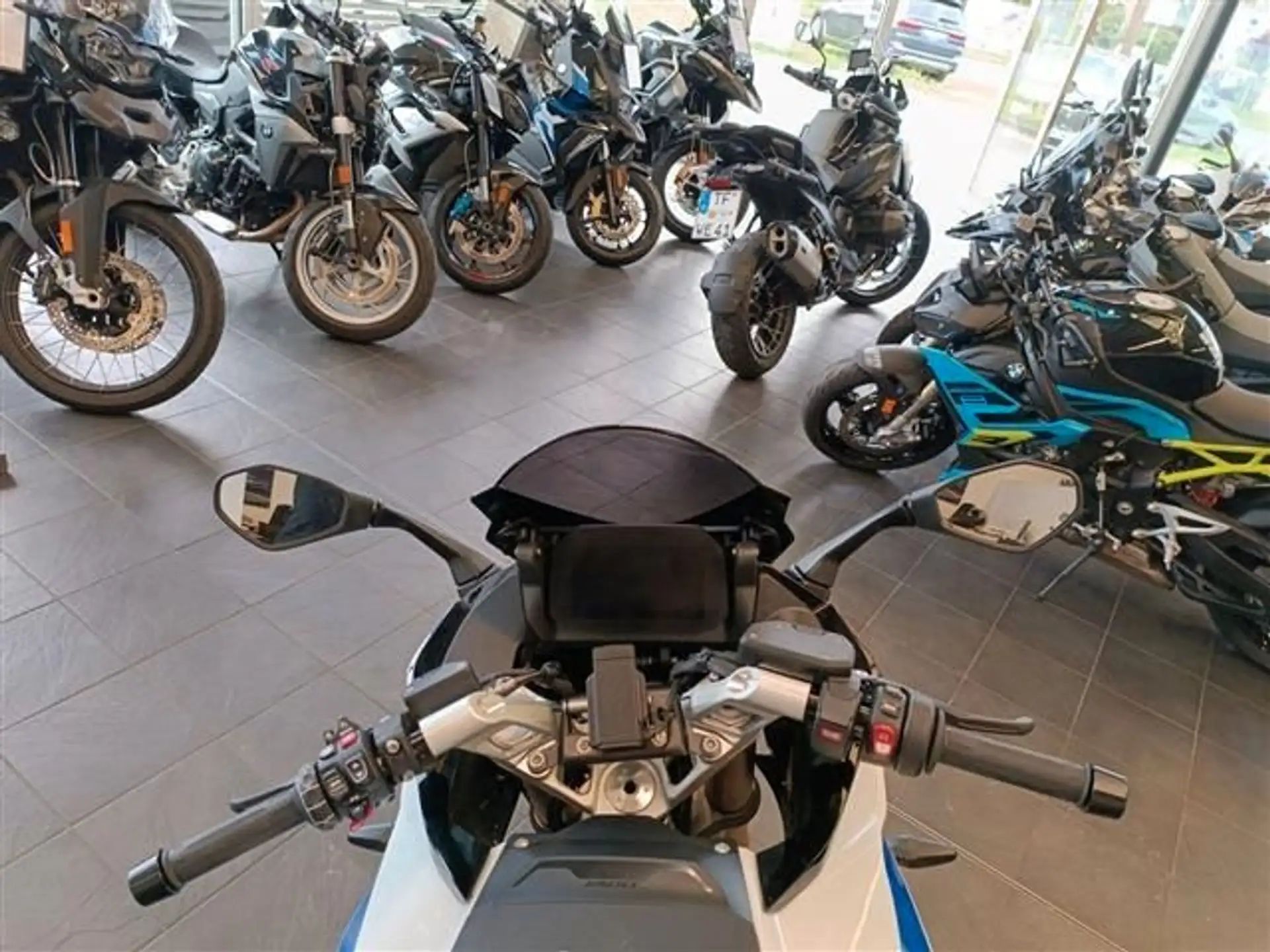 2025 BMW R 1300 RS Performance photo 5