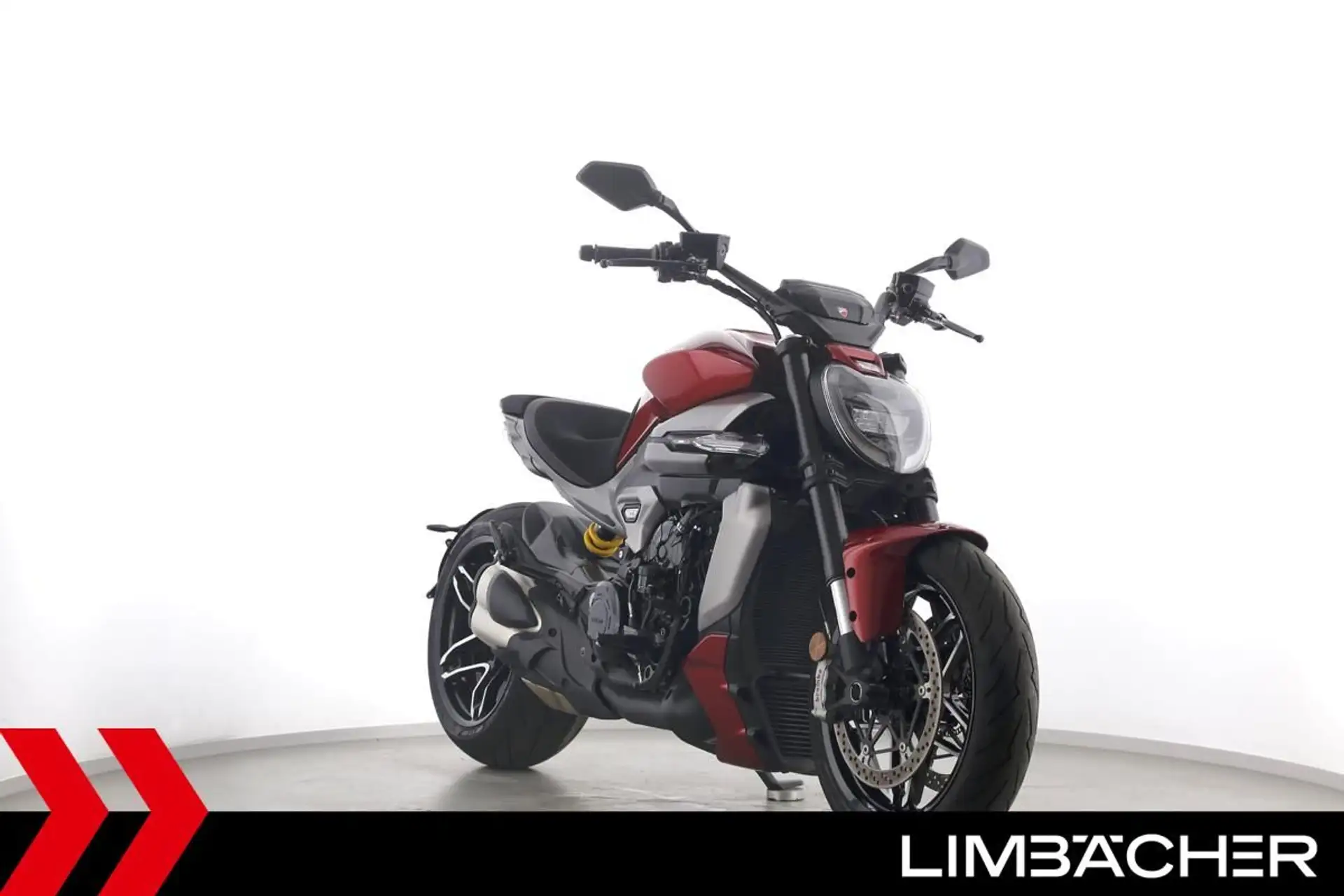 2025 Ducati XDiavel V4 - DTC, Wheelie-Control, Tempomat photo 2