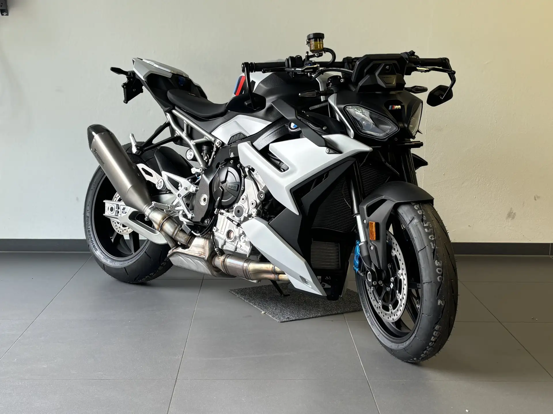 2026 BMW M 1000 R NEU, Sozius Paket, Lieferung