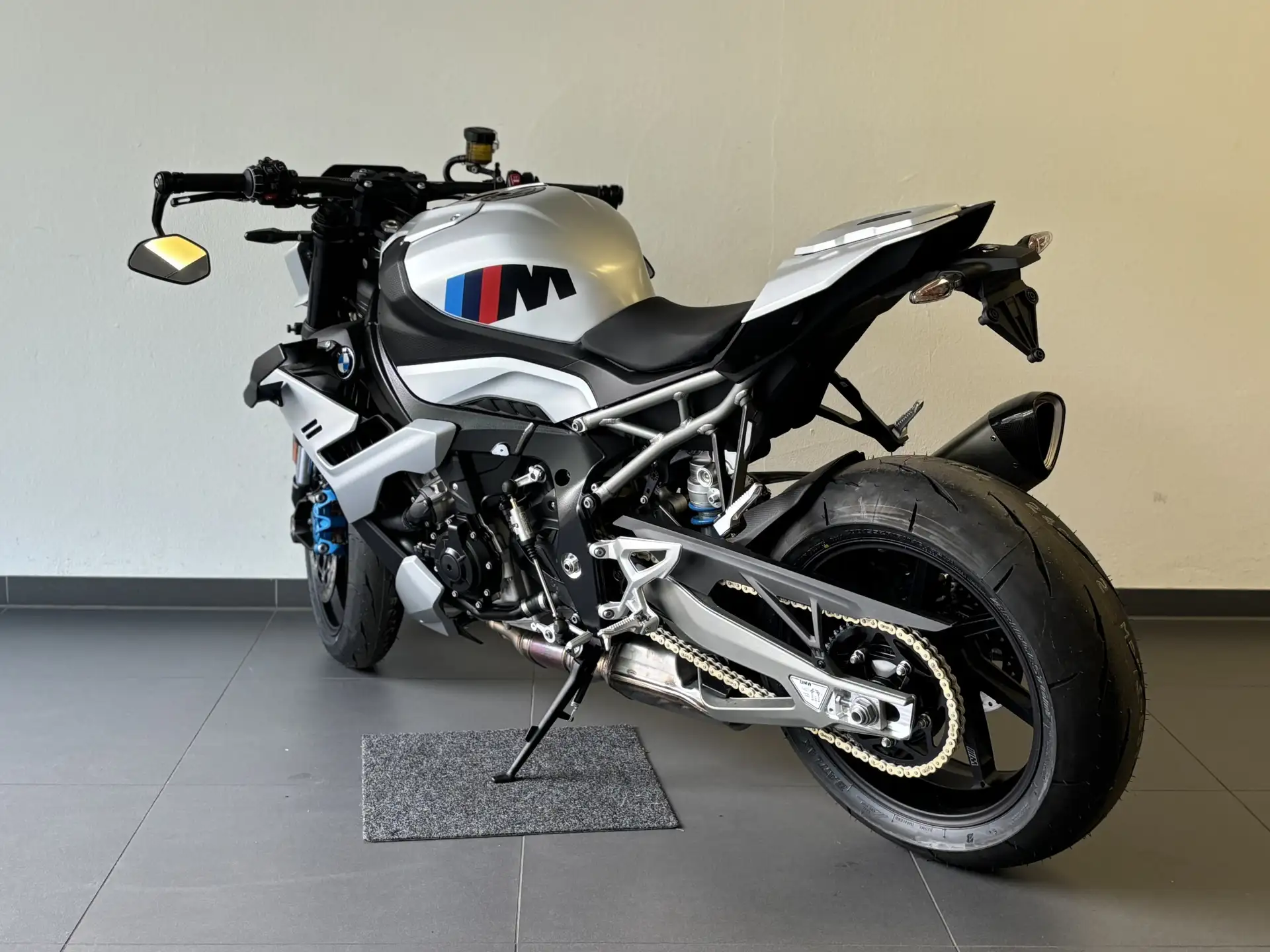 2026 BMW M 1000 R NEU, Sozius Paket, Lieferung photo 5